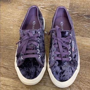 Velvet superga
